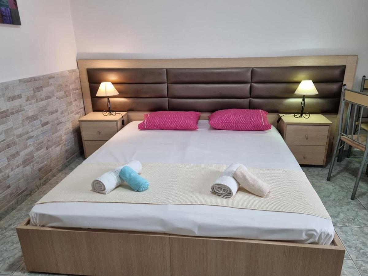 ميتامورفوسي Anna Christina Apartments المظهر الخارجي الصورة