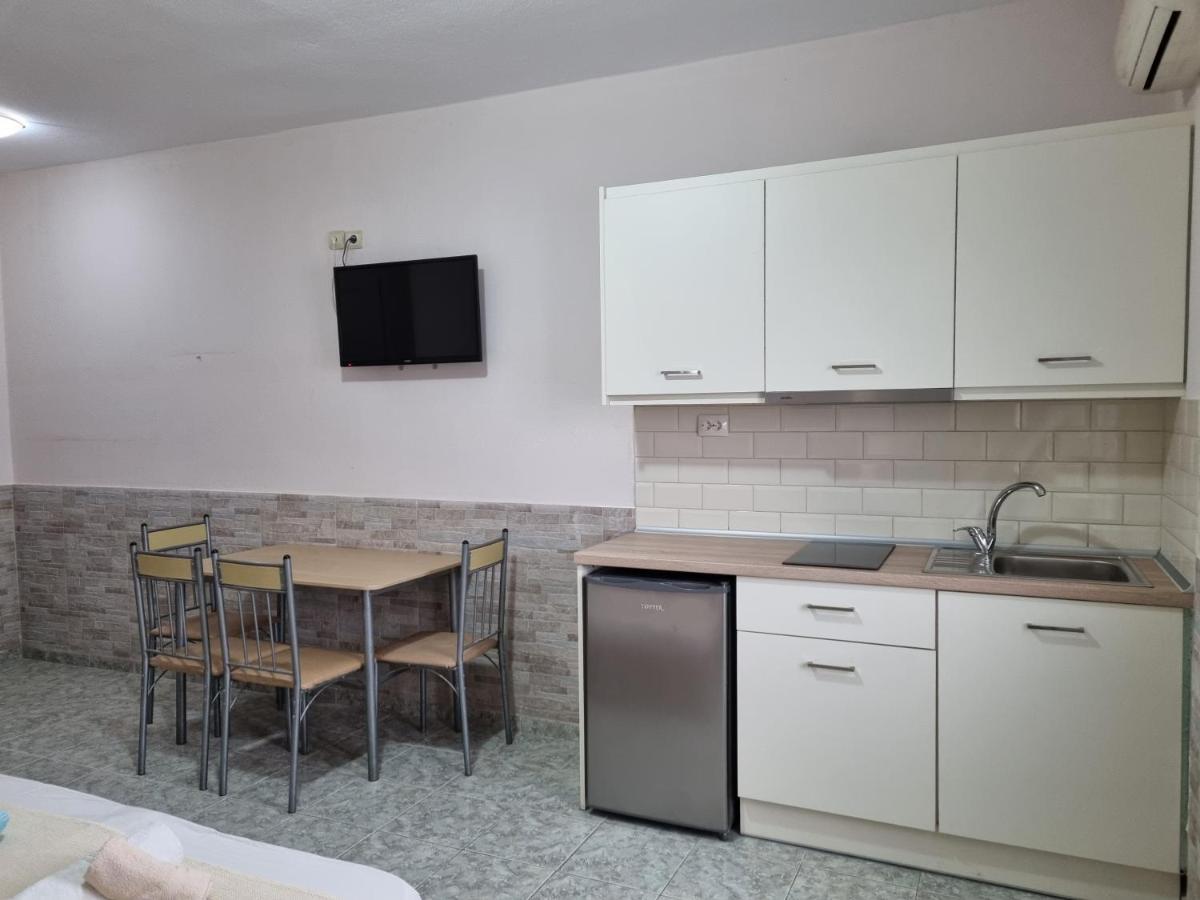 ميتامورفوسي Anna Christina Apartments المظهر الخارجي الصورة