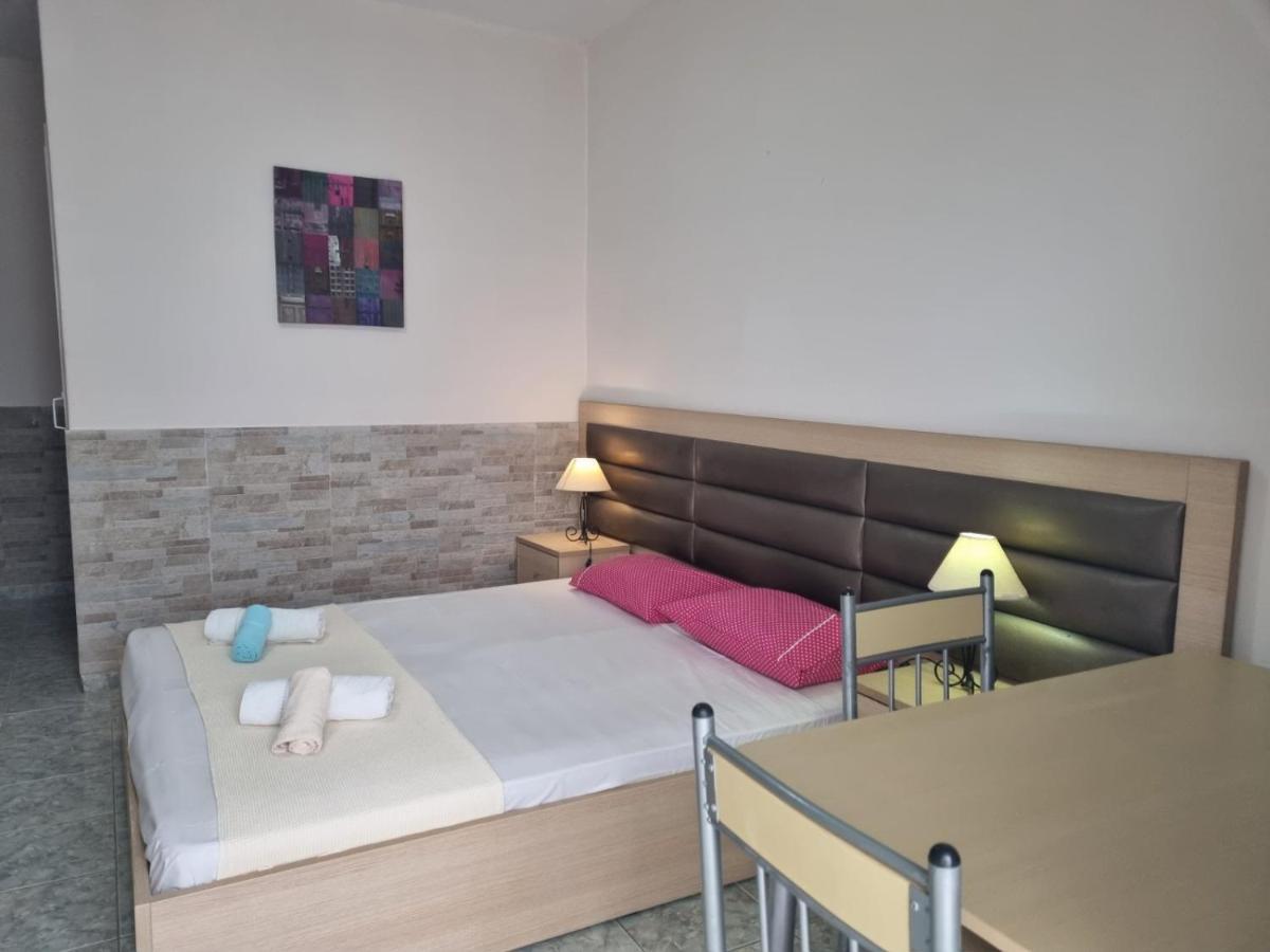 ميتامورفوسي Anna Christina Apartments المظهر الخارجي الصورة